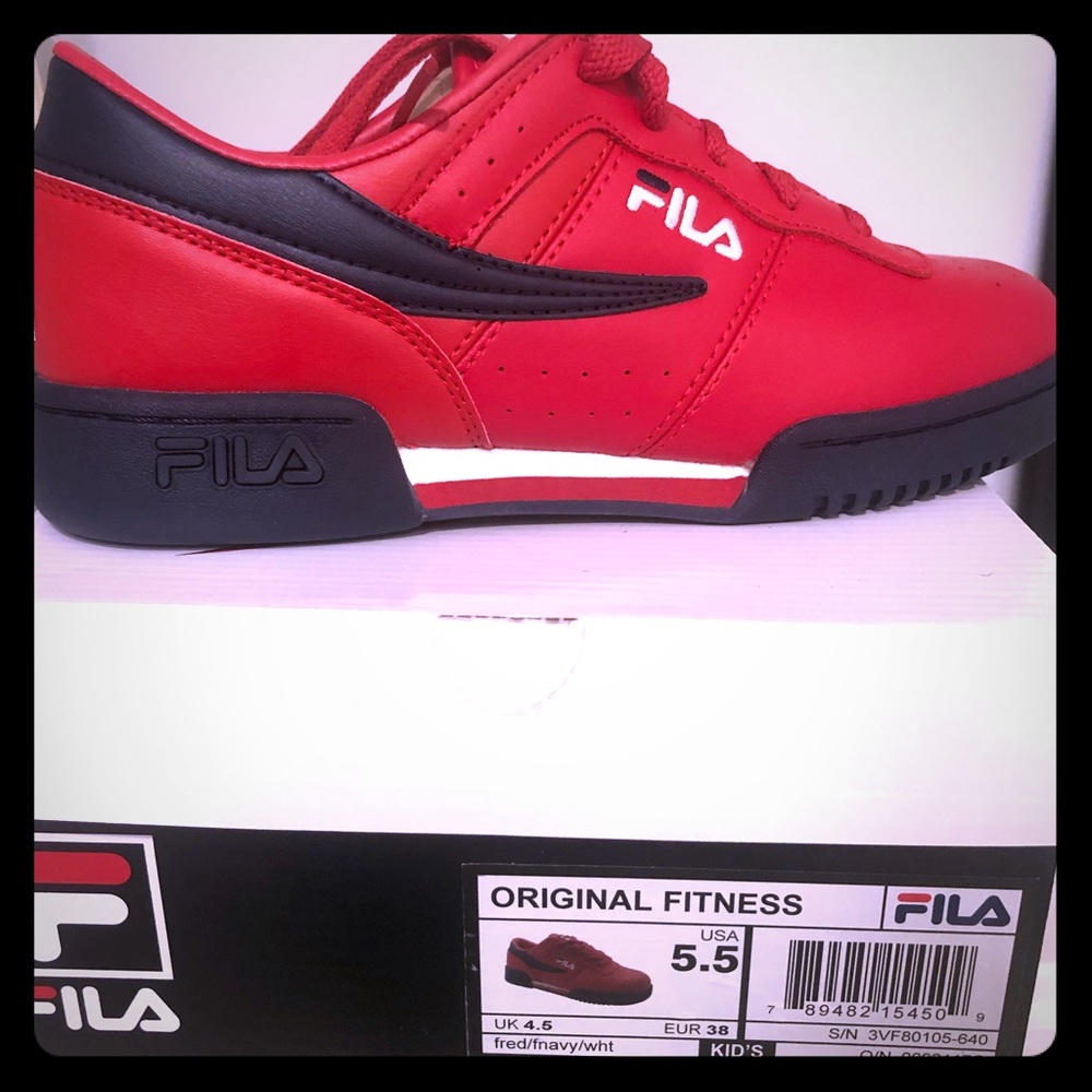 Fila tennis shoes